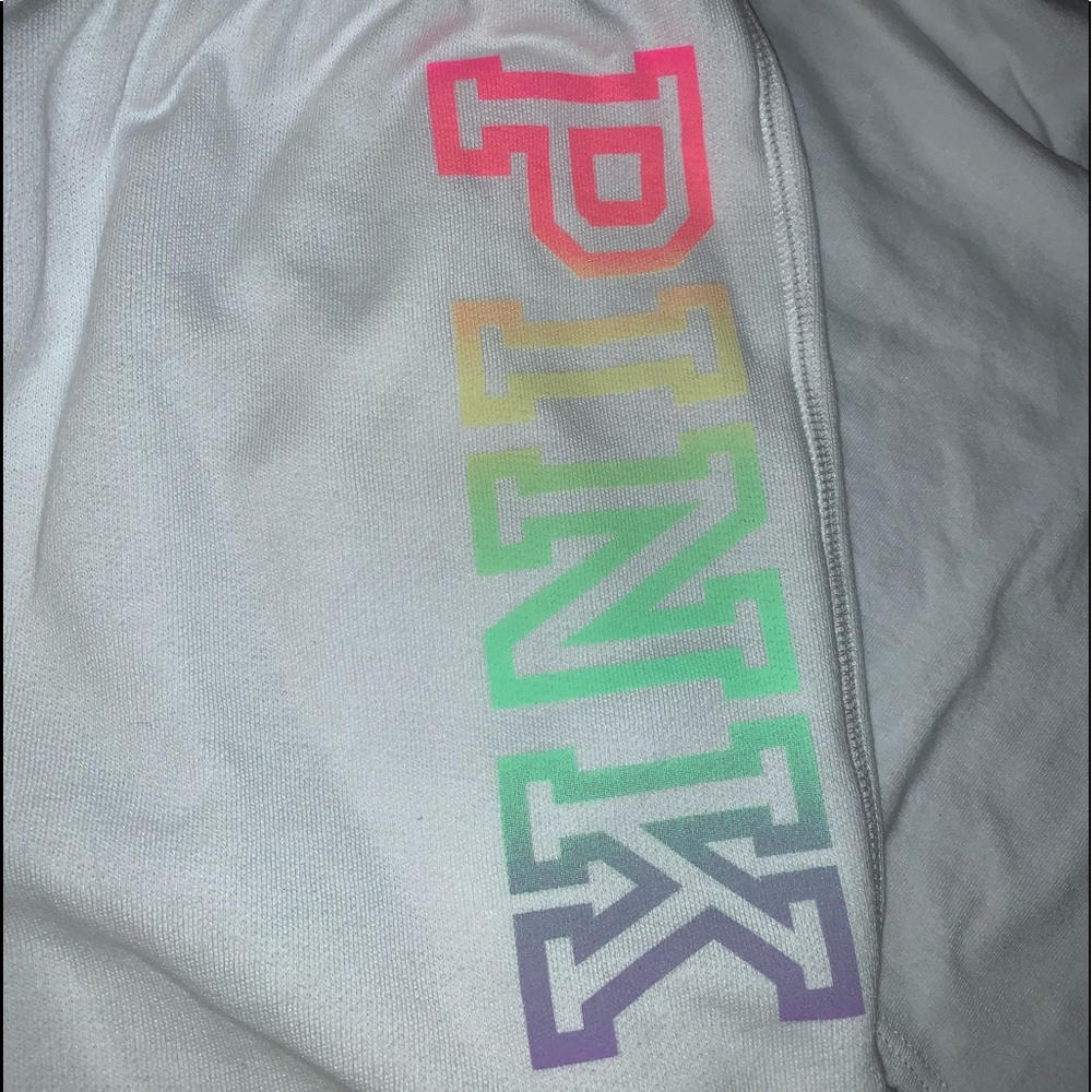 ❌SOLD❌NEW VS PINK size XS Rainbow Logo Shorts&Crew - Picture 3 of 6